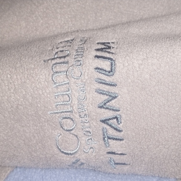 Columbia woman's size L full zip Titanium Tech Interchange fleece jacket - Picture 6 of 16